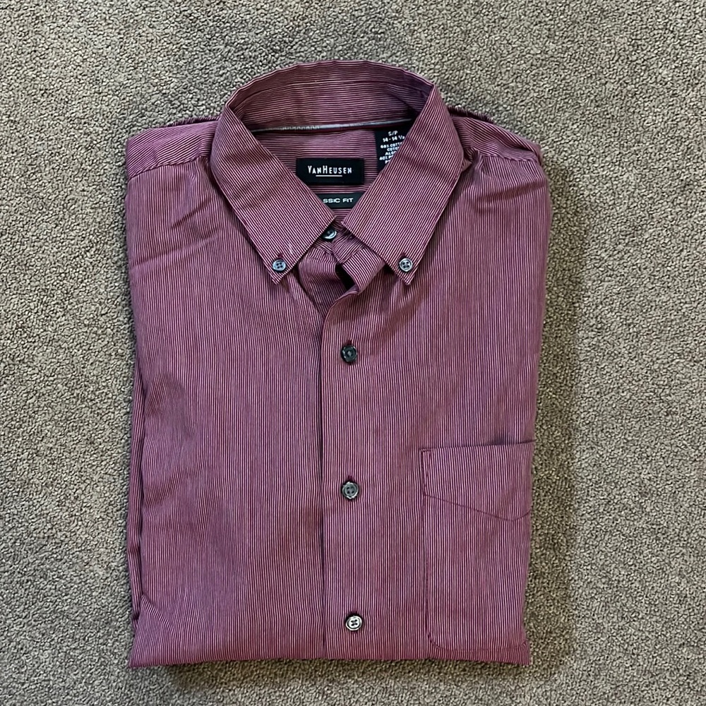 VanHeusen Long Sleeve Button Down Shirt